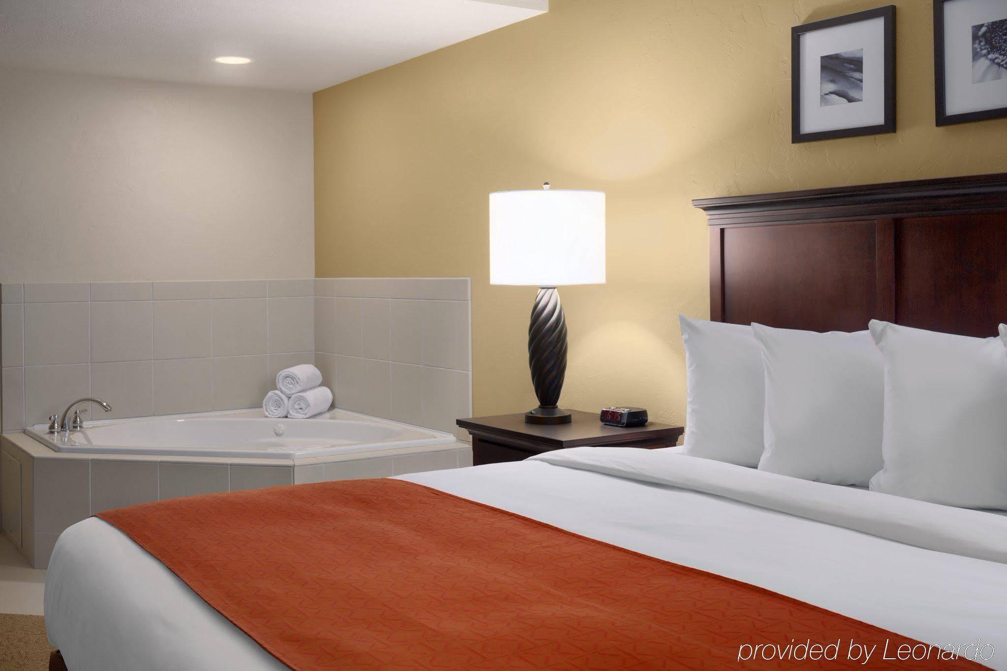 Comfort Inn & Suites Dover Bagian luar foto