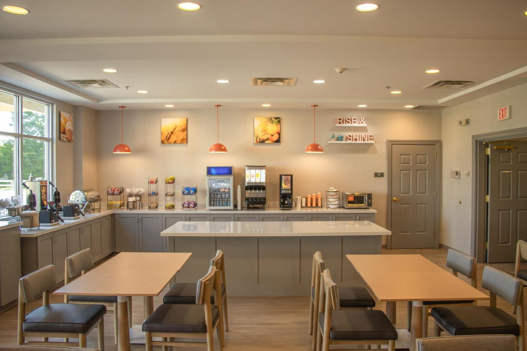 Comfort Inn & Suites Dover Bagian luar foto